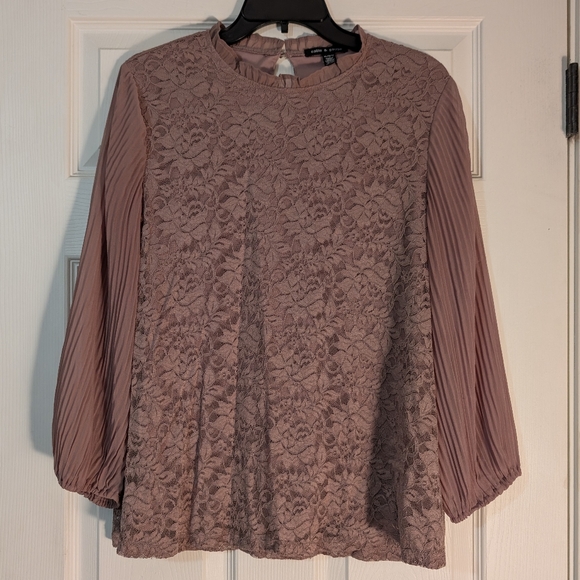 Cable & Gauge Tops - Cable & Gauge Lace Blouse With Keyhole Back Size XL